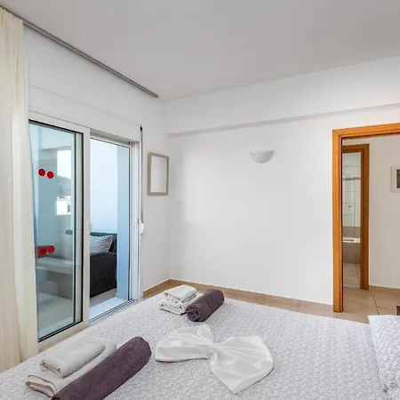 Ferienhaus Mit Privatpool Fuer 6 Personen Ca 93 Qm In Lindos, Dodekanes Rhodos * Líndos