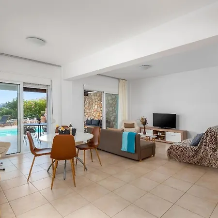 Ferienhaus Mit Privatpool Fuer 6 Personen Ca 93 Qm In Lindos, Dodekanes Rhodos Feriehus Líndos